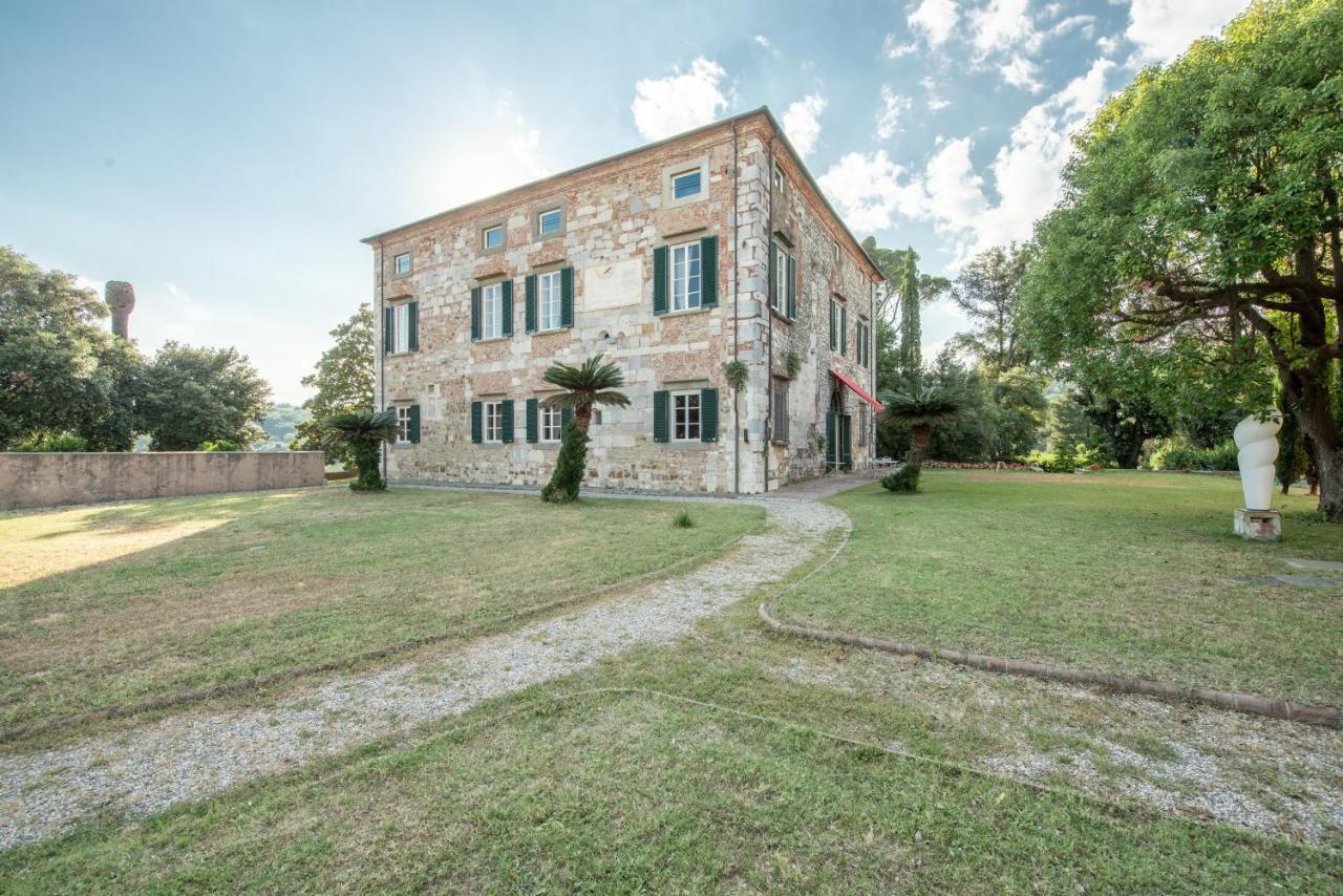 Il Castellaccio Bed & Breakfast Filettole Dış mekan fotoğraf